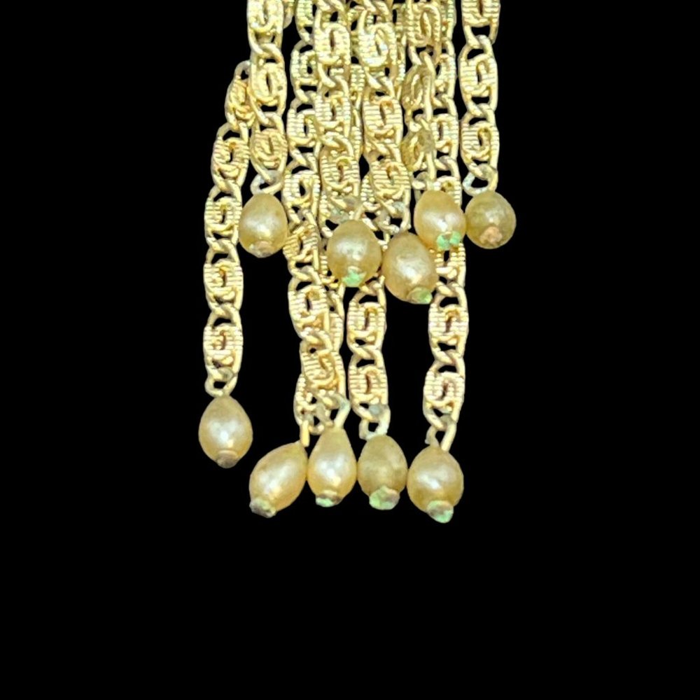 Vintage Gold Tone Mesh And Faux Pearl Lapel Pin W/Dangling Snail Chains (4781) - Picture 3 of 4